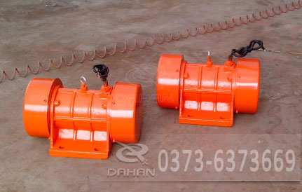 yzu-5-6臥式振動(dòng)電機(jī)