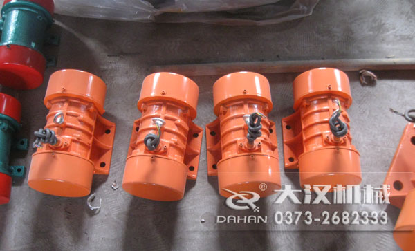 新鄉(xiāng)振動(dòng)電機(jī) 新鄉(xiāng)振動(dòng)電機(jī)