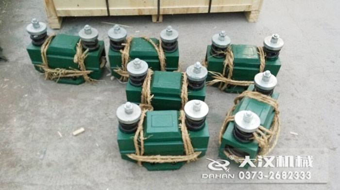 電磁倉(cāng)壁振動(dòng)器